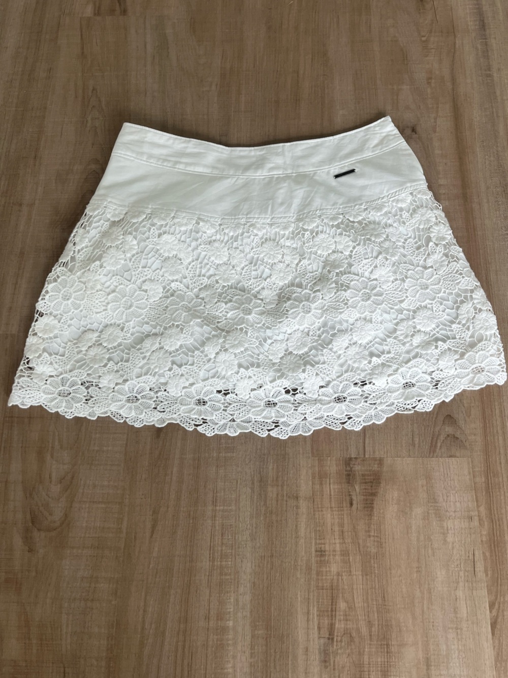 Abercrombie & Fitch White Lace Mini Skirt